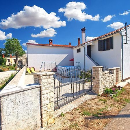 House Sandra 1430 Peresiji Exteriér fotografie