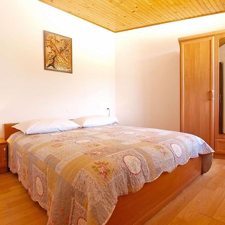 House Sandra 1430 Peresiji Exteriér fotografie