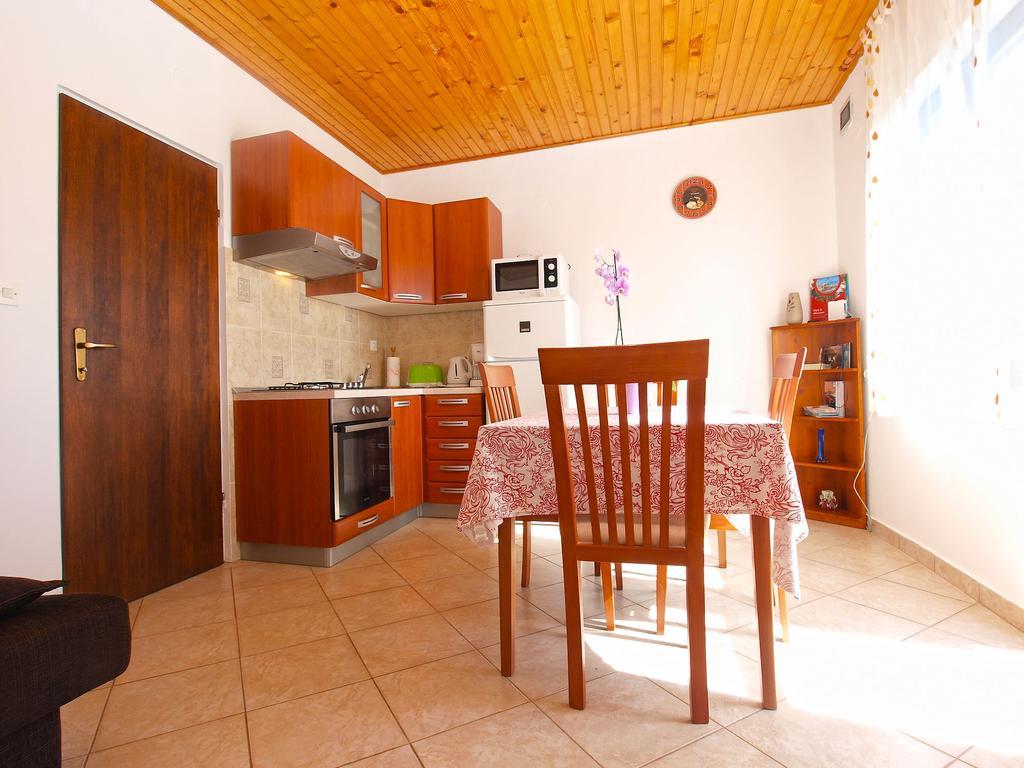 House Sandra 1430 Peresiji Exteriér fotografie