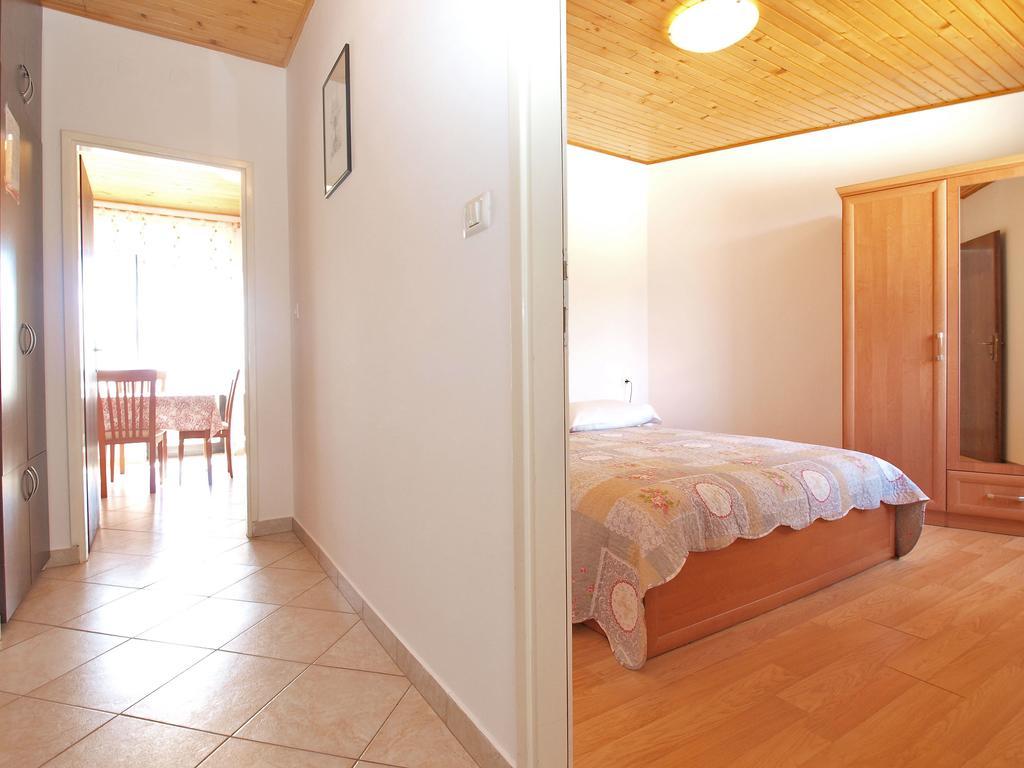House Sandra 1430 Peresiji Exteriér fotografie