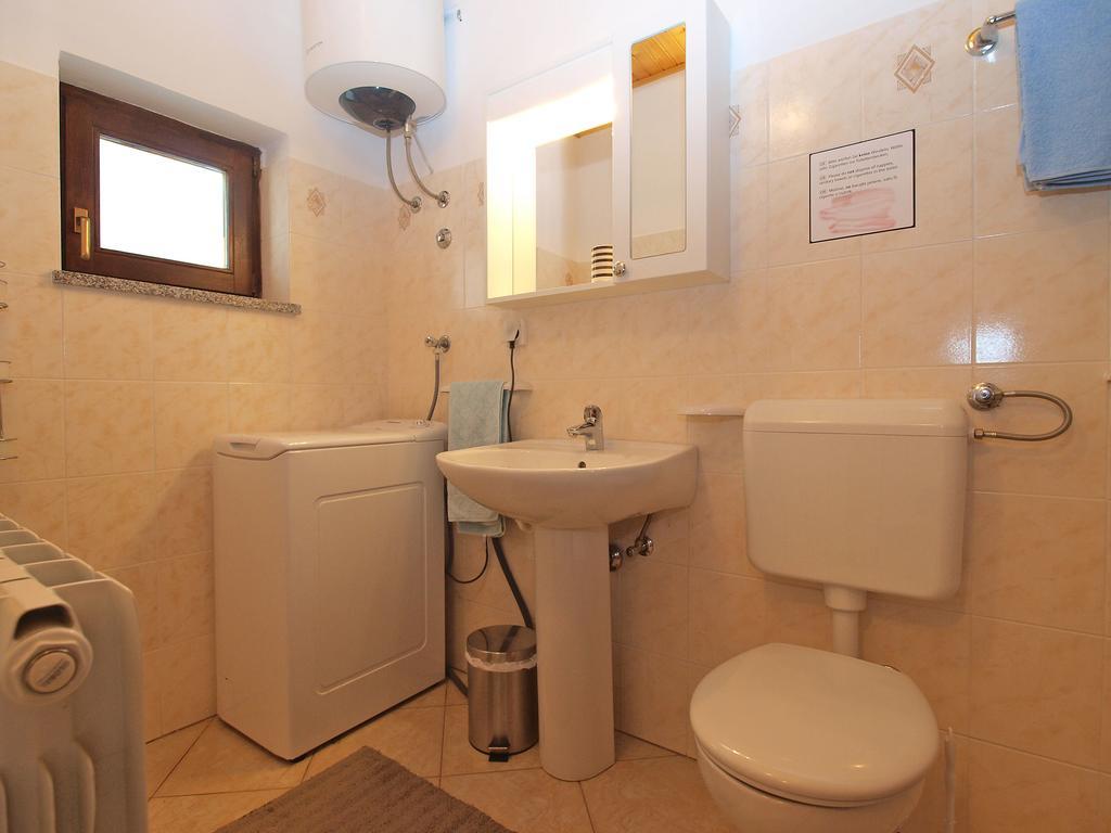 House Sandra 1430 Peresiji Exteriér fotografie