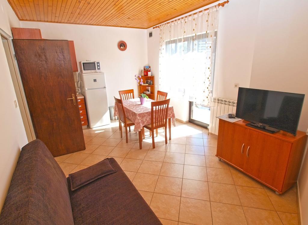 House Sandra 1430 Peresiji Exteriér fotografie