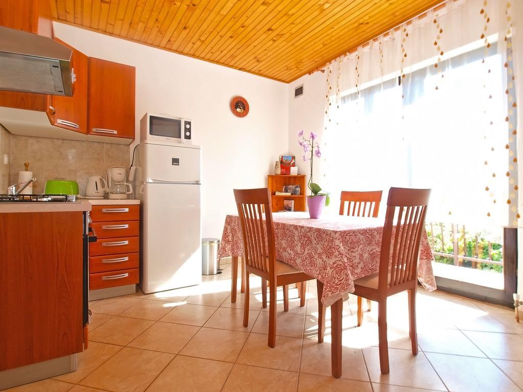 House Sandra 1430 Peresiji Exteriér fotografie